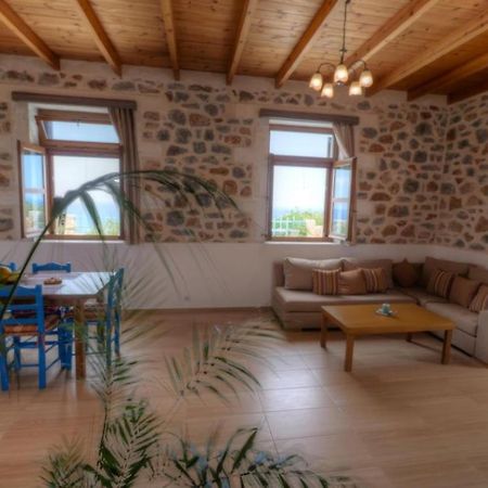 Stone Villa I In Petres Pétresz Kültér fotó