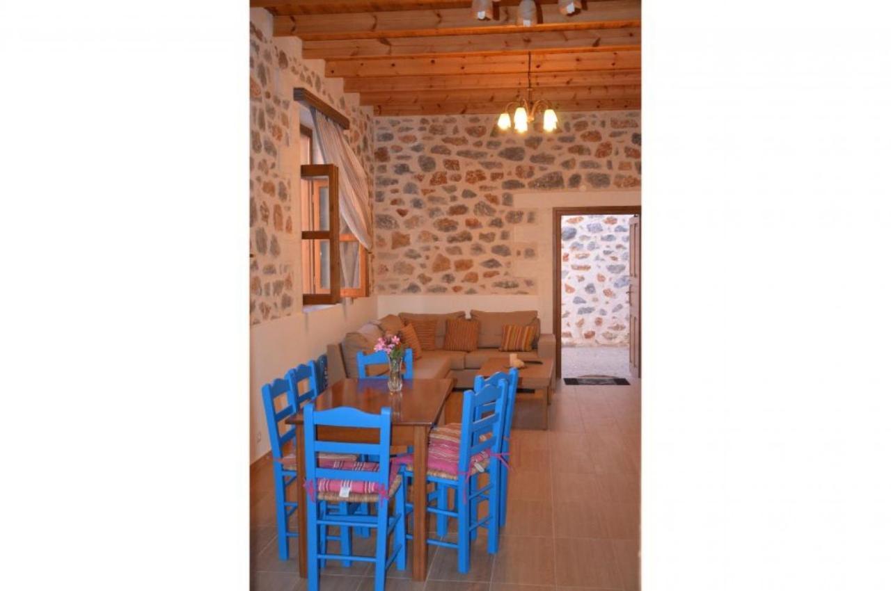 Stone Villa I In Petres Pétresz Kültér fotó