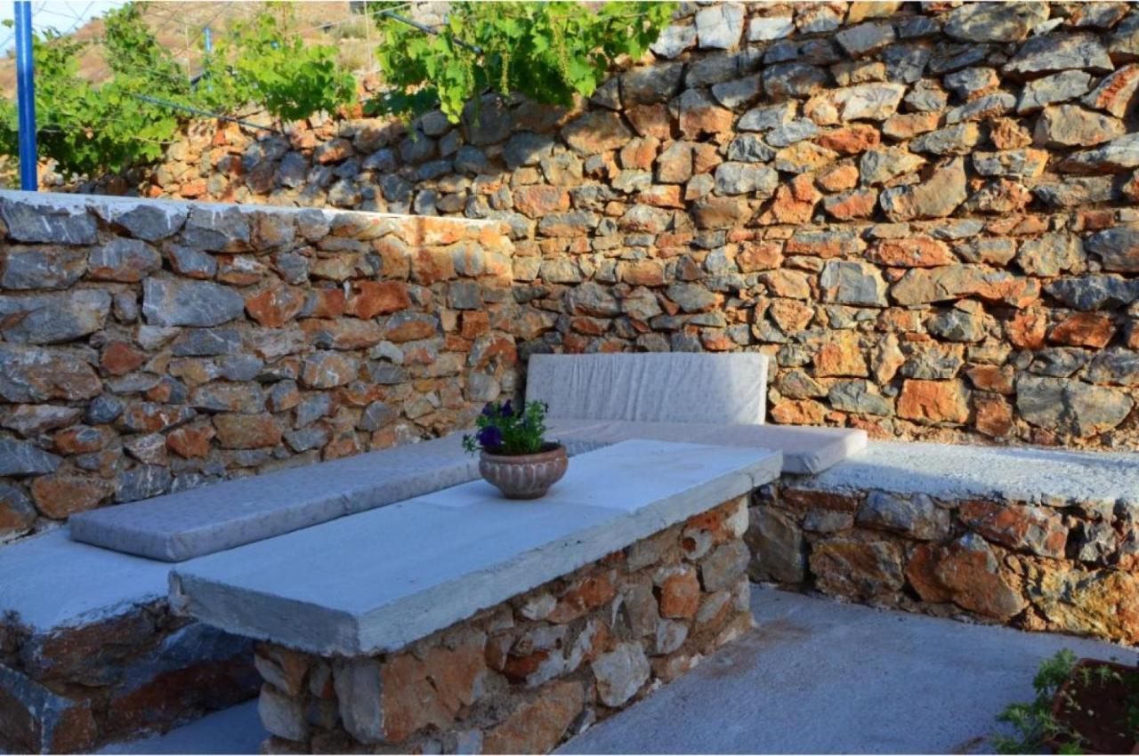 Stone Villa I In Petres Pétresz Kültér fotó